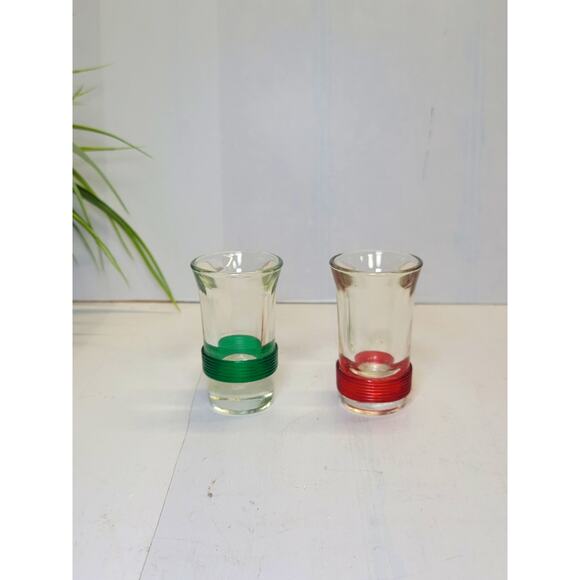 2 Vintage Tsing Tao Shot Glasses Red & Green Celluloid Bands,  Art Deco Barware - Picture 1 of 5
